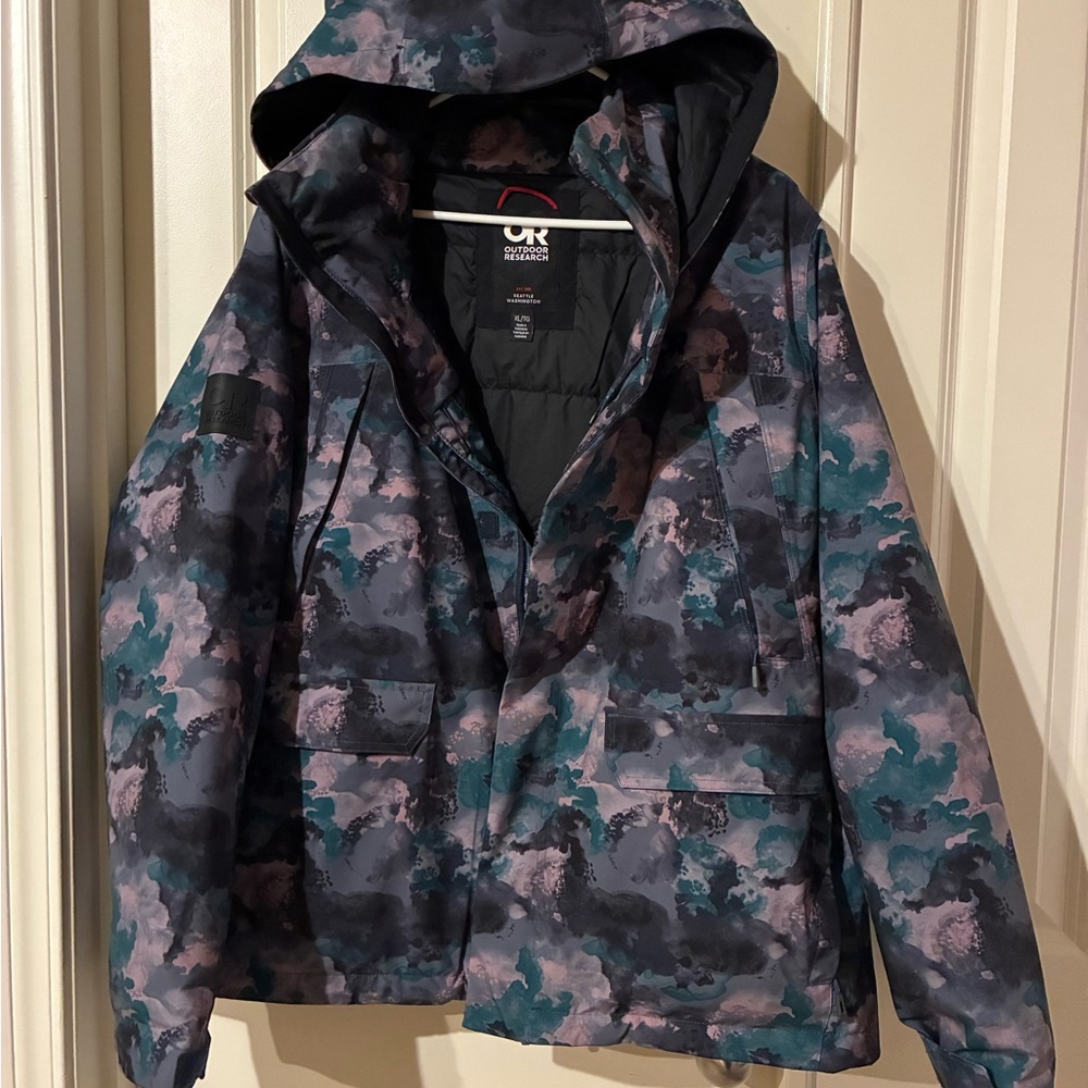 Like New - Outdoor Research Multicolor Insulated Ski / Snowboard Jacket Women’s